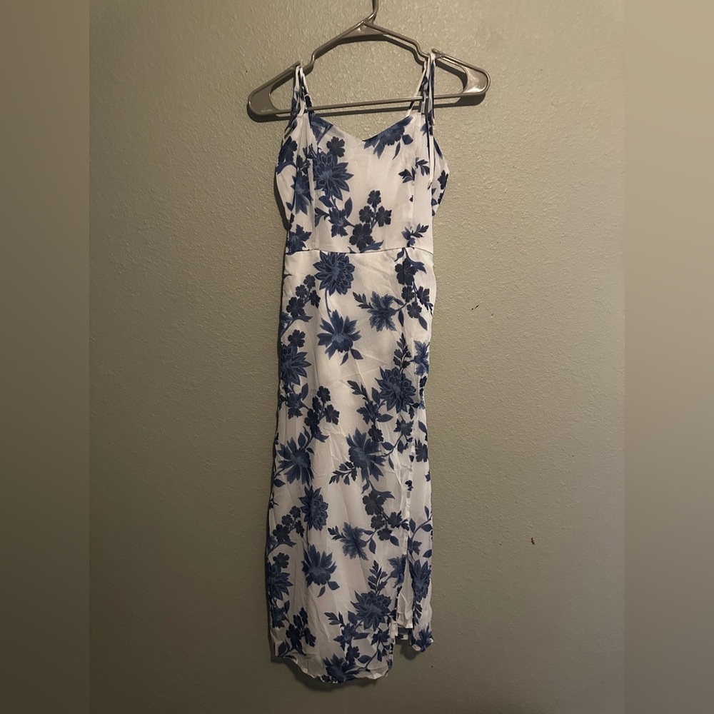 Elegant Blue Floral Dress